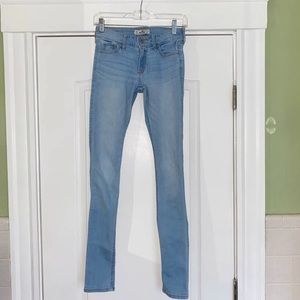 COPY - Hollister Regular Rise light wash jeans